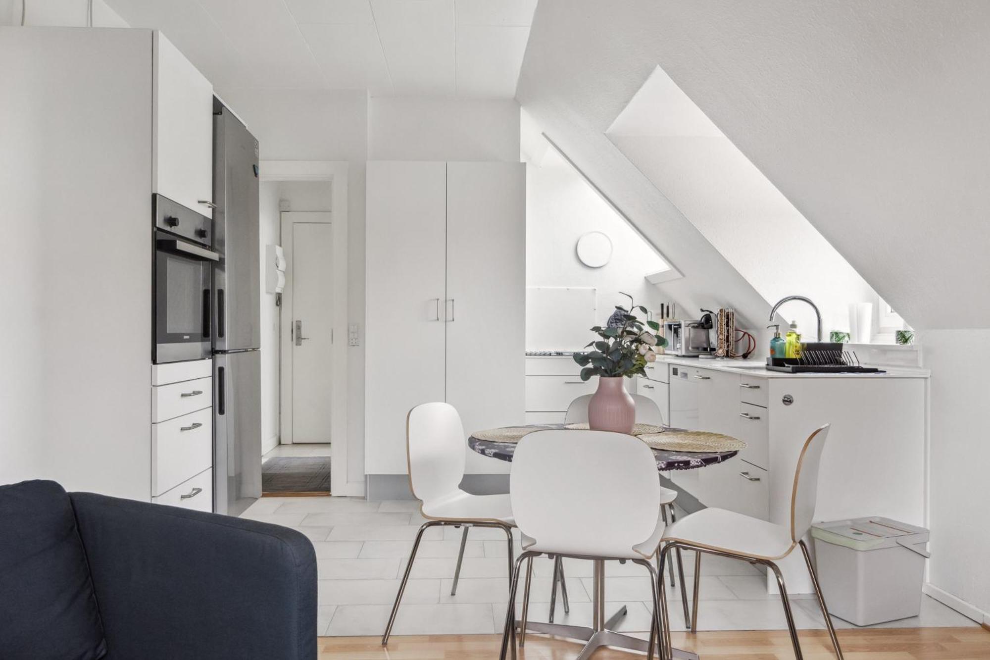 Lovely Top Floor Apart Copenhagen Near Airport, Metro And The Beach Exterior photo